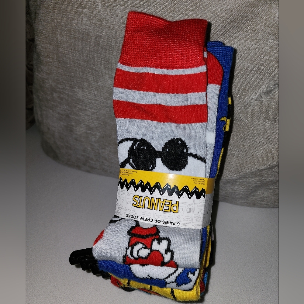 Peanuts Men's Casual Crew Socks - Red, Blue, Yellow 6 PAIR
